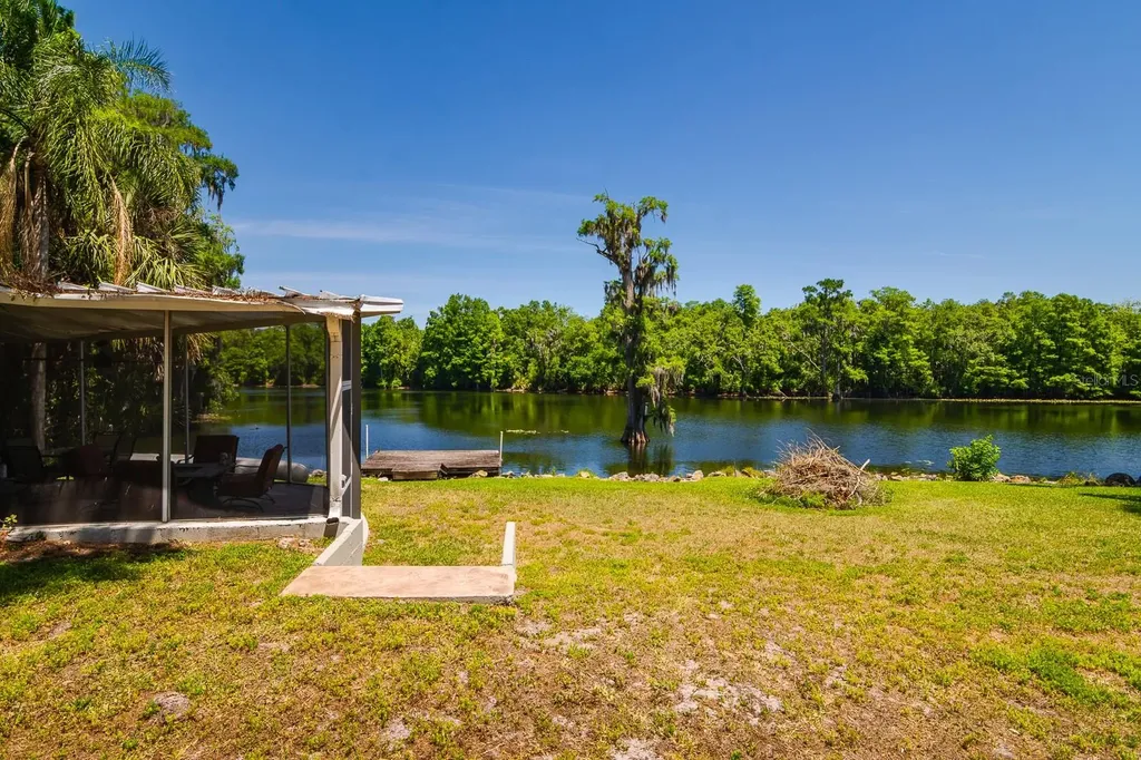 608 Vanderbaker Road Temple Terrace FL 33617