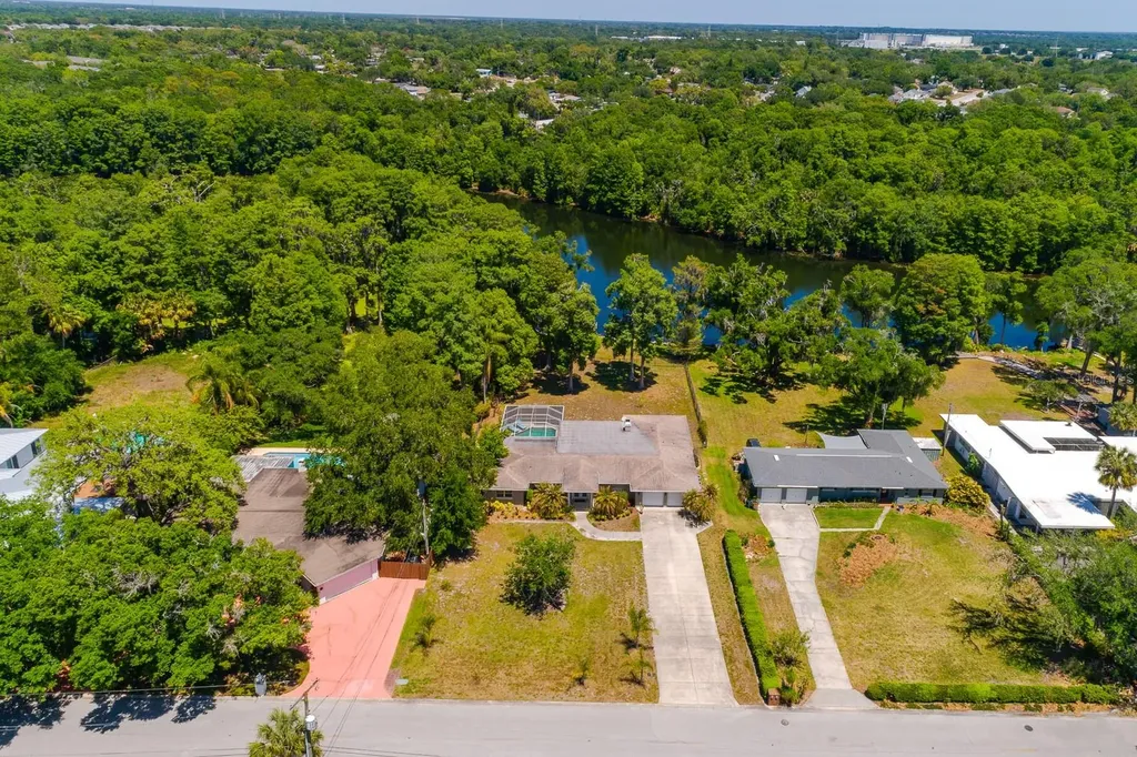 608 Vanderbaker Road Temple Terrace FL 33617