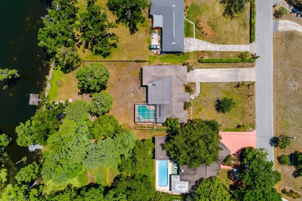 608 Vanderbaker Road Temple Terrace FL 33617