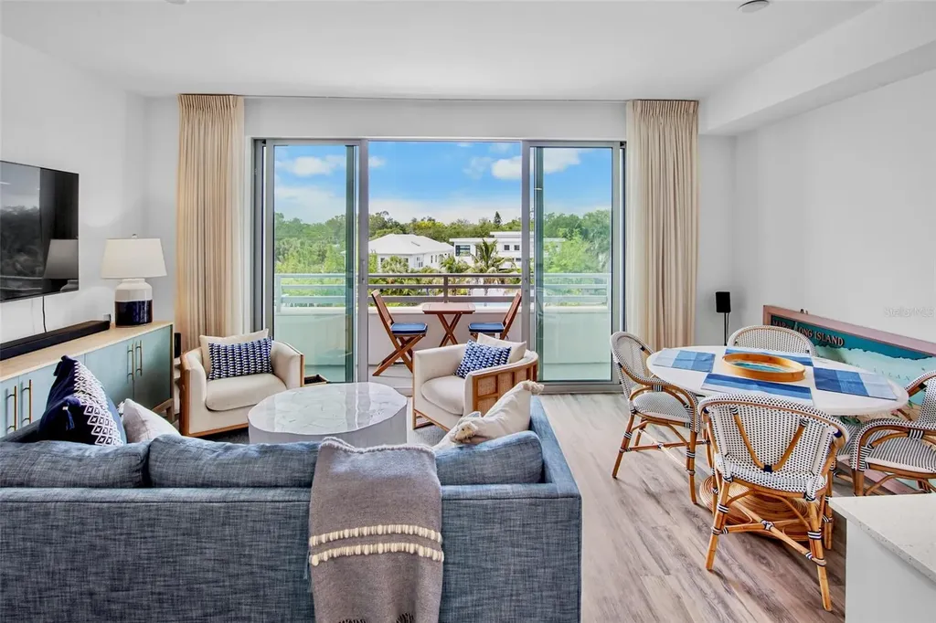 1709 N Tamiami Trail Sarasota FL 34234