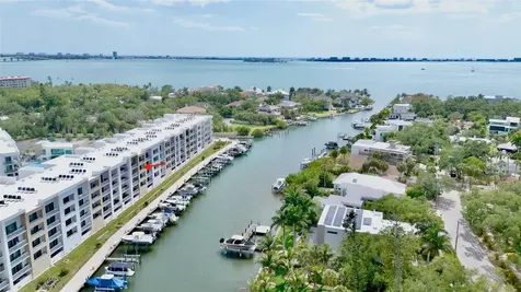 1709 N Tamiami Trail Sarasota FL 34234