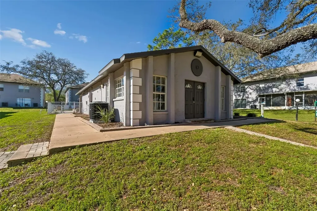 5156 Sunridge Palms Drive Tampa FL 33617