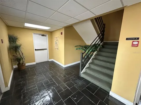 3909 E Bay Drive Holmes Beach FL 34217
