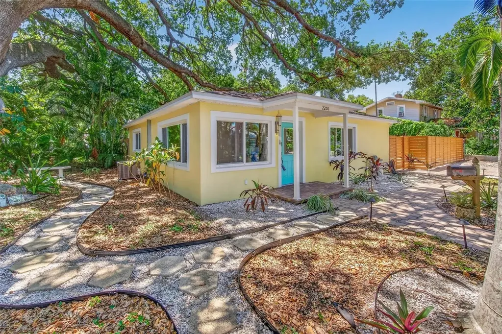 2200 8th Avenue N St Petersburg FL 33713