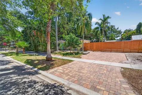 2200 8th Avenue N St Petersburg FL 33713