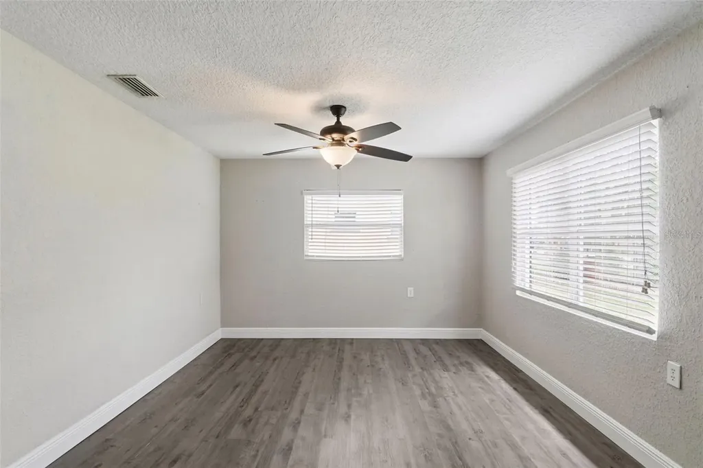 114 Angeles Road Debary FL 32713