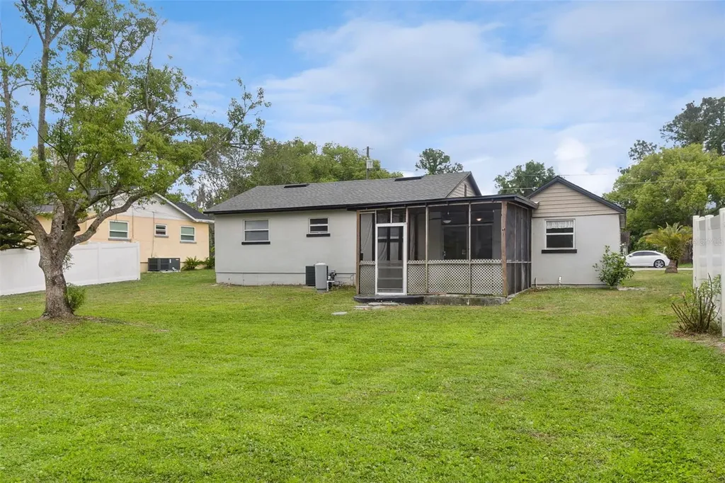 114 Angeles Road Debary FL 32713