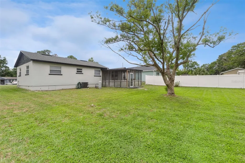 114 Angeles Road Debary FL 32713