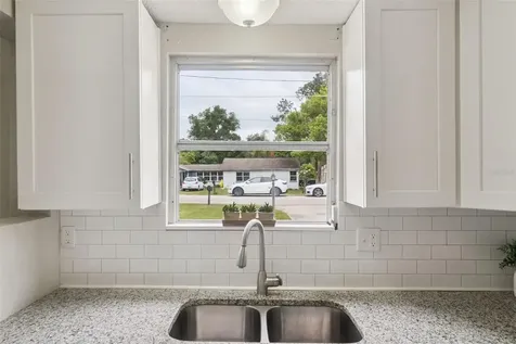 114 Angeles Road Debary FL 32713