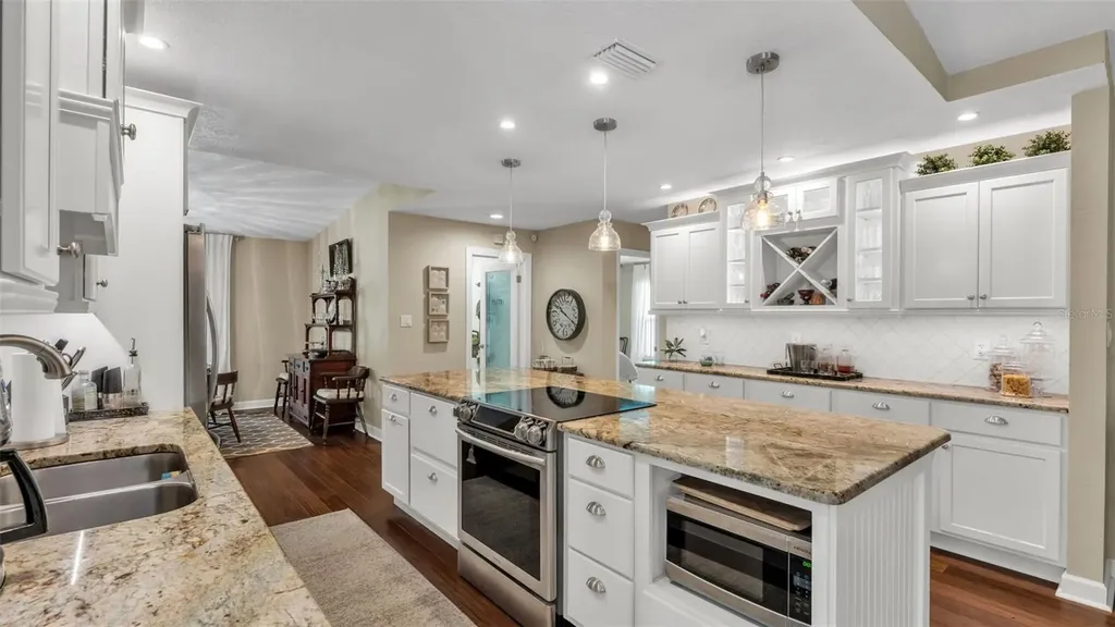906 Crestview Drive Auburndale FL 33823
