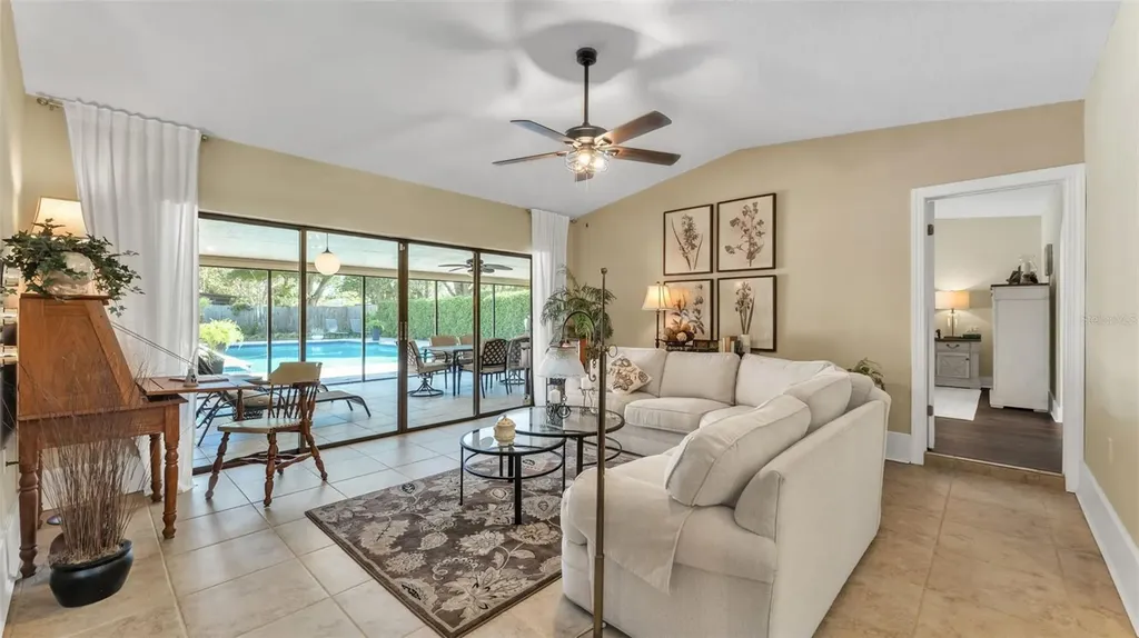 906 Crestview Drive Auburndale FL 33823