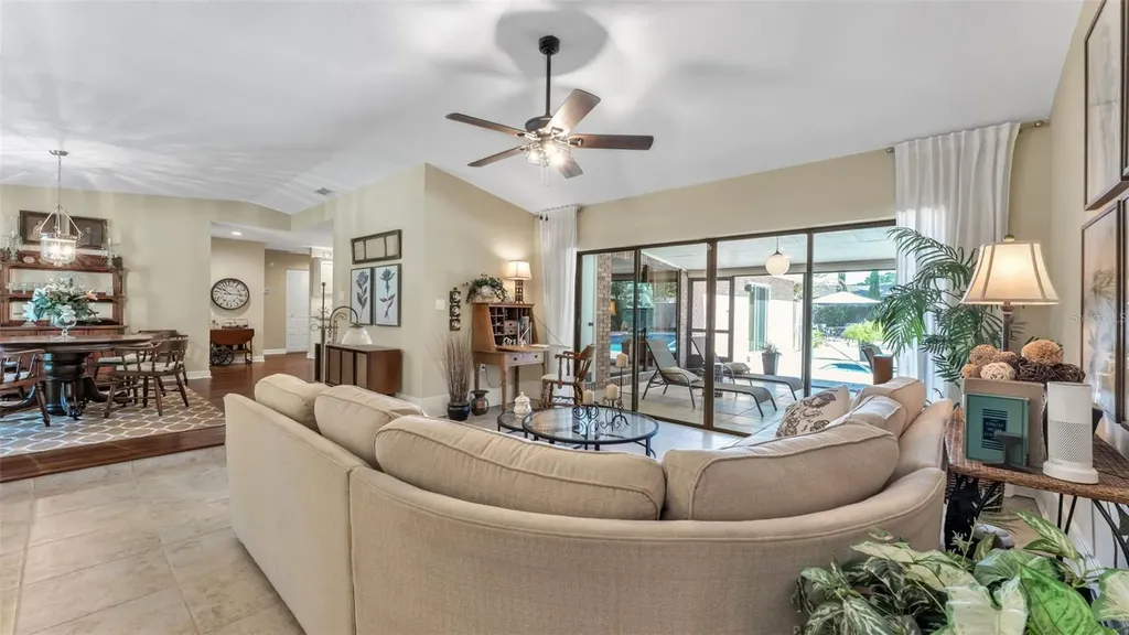 906 Crestview Drive Auburndale FL 33823