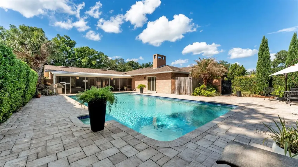 906 Crestview Drive Auburndale FL 33823