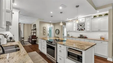 906 Crestview Drive Auburndale FL 33823