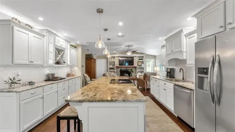 906 Crestview Drive Auburndale FL 33823