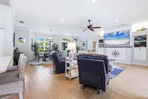 6611 Peach Tree Creek Road Bradenton FL 34203