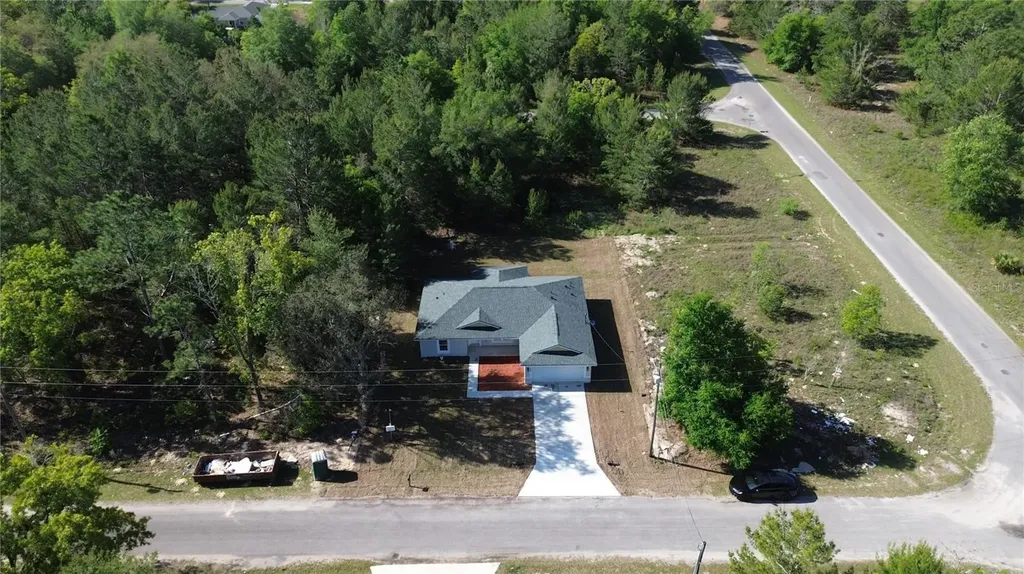 102 Malauka Trail Ocklawaha FL 32179