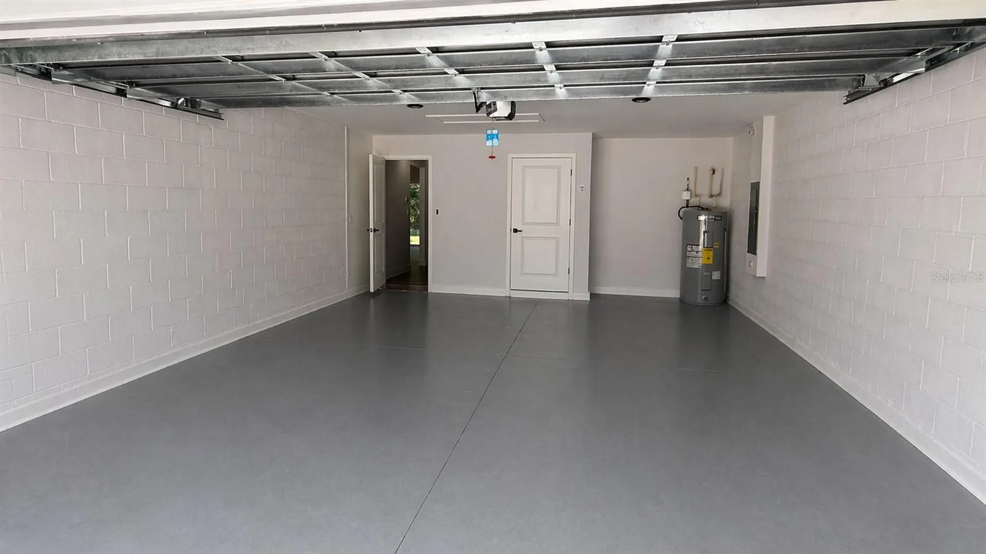 102 Malauka Trail Ocklawaha FL 32179