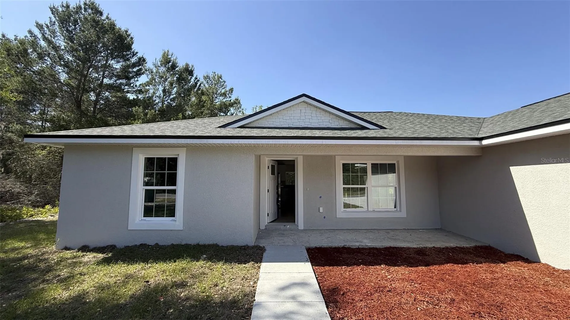 102 Malauka Trail Ocklawaha FL 32179