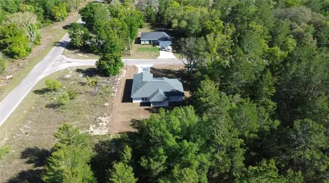 102 Malauka Trail Ocklawaha FL 32179