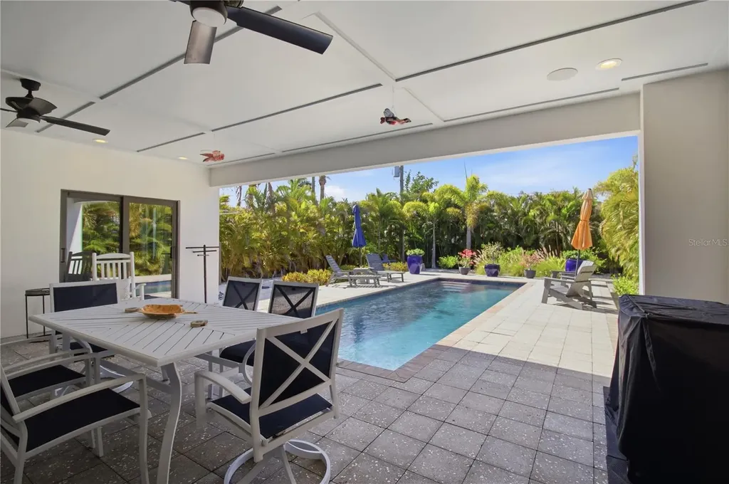 1912 Riverside Drive E Bradenton FL 34208