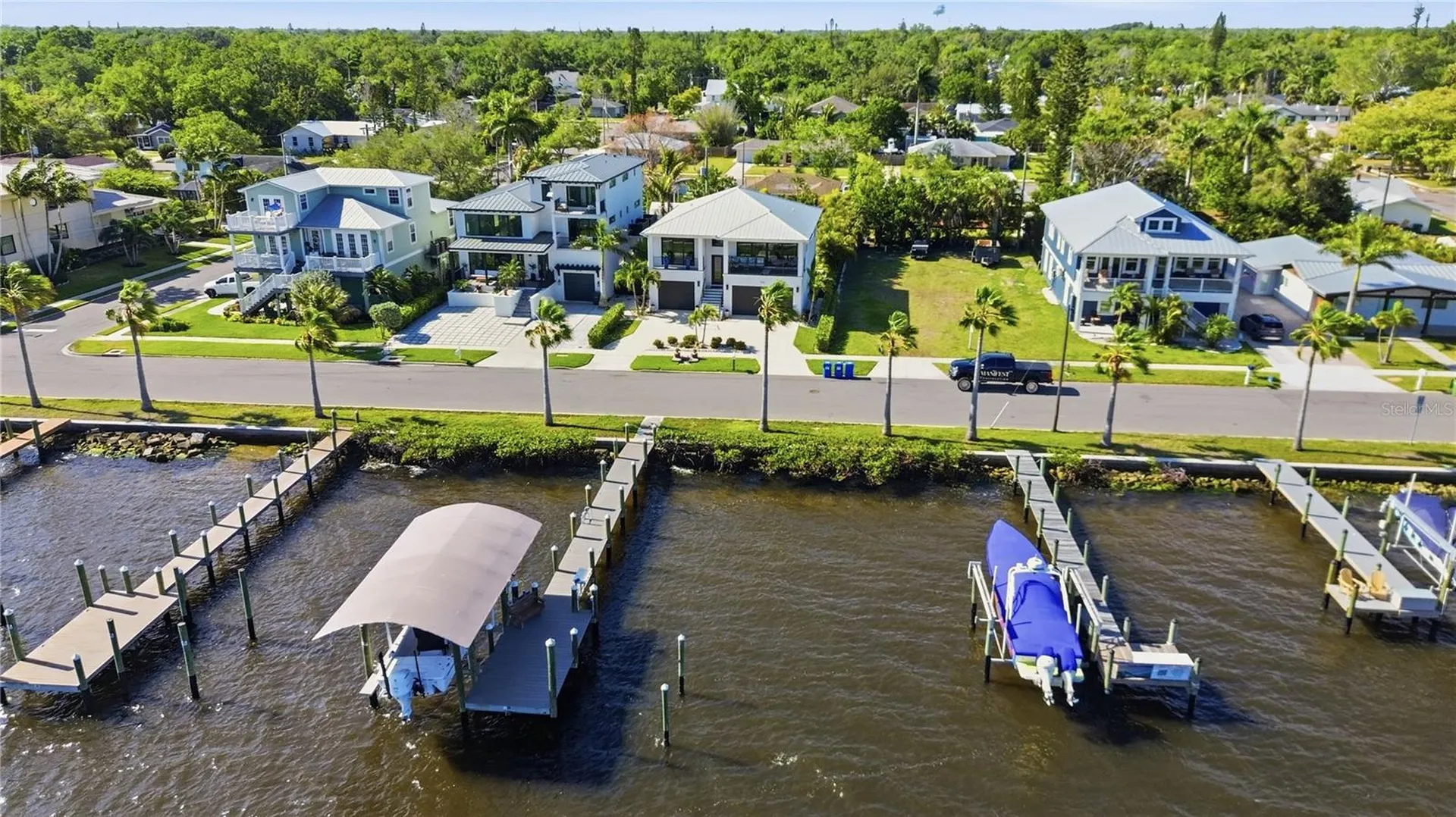 1912 Riverside Drive E Bradenton FL 34208
