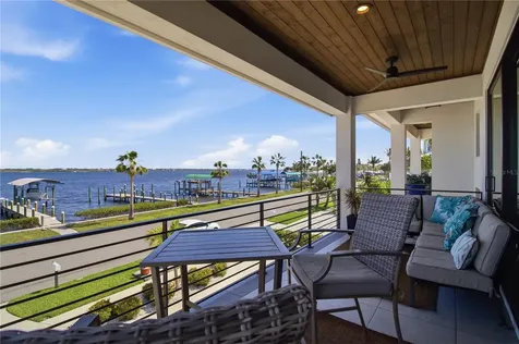 1912 Riverside Drive E Bradenton FL 34208