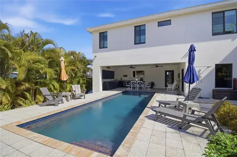 1912 Riverside Drive E Bradenton FL 34208