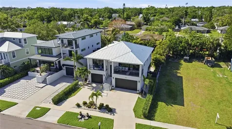 1912 Riverside Drive E Bradenton FL 34208