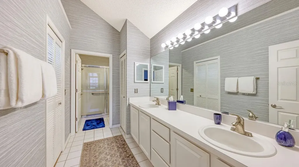 4507 Whirlaway Drive Sarasota FL 34233