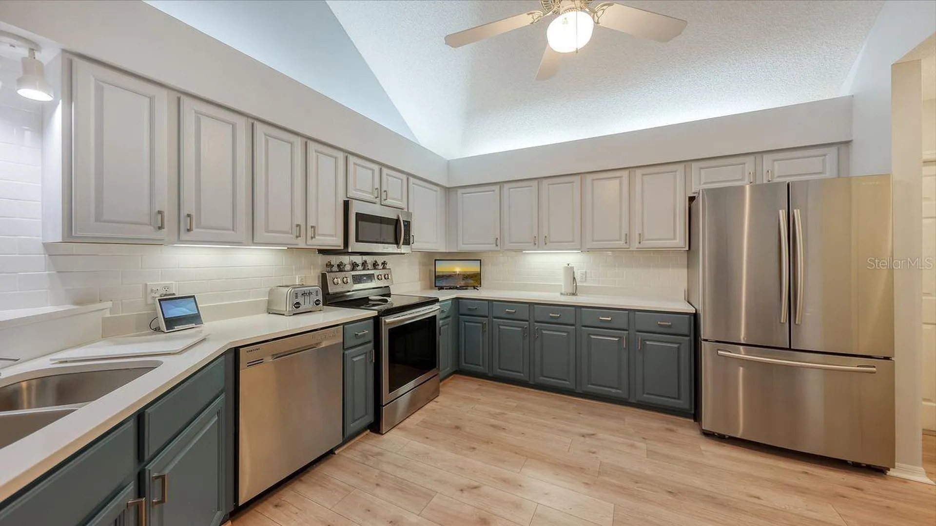 4507 Whirlaway Drive Sarasota FL 34233