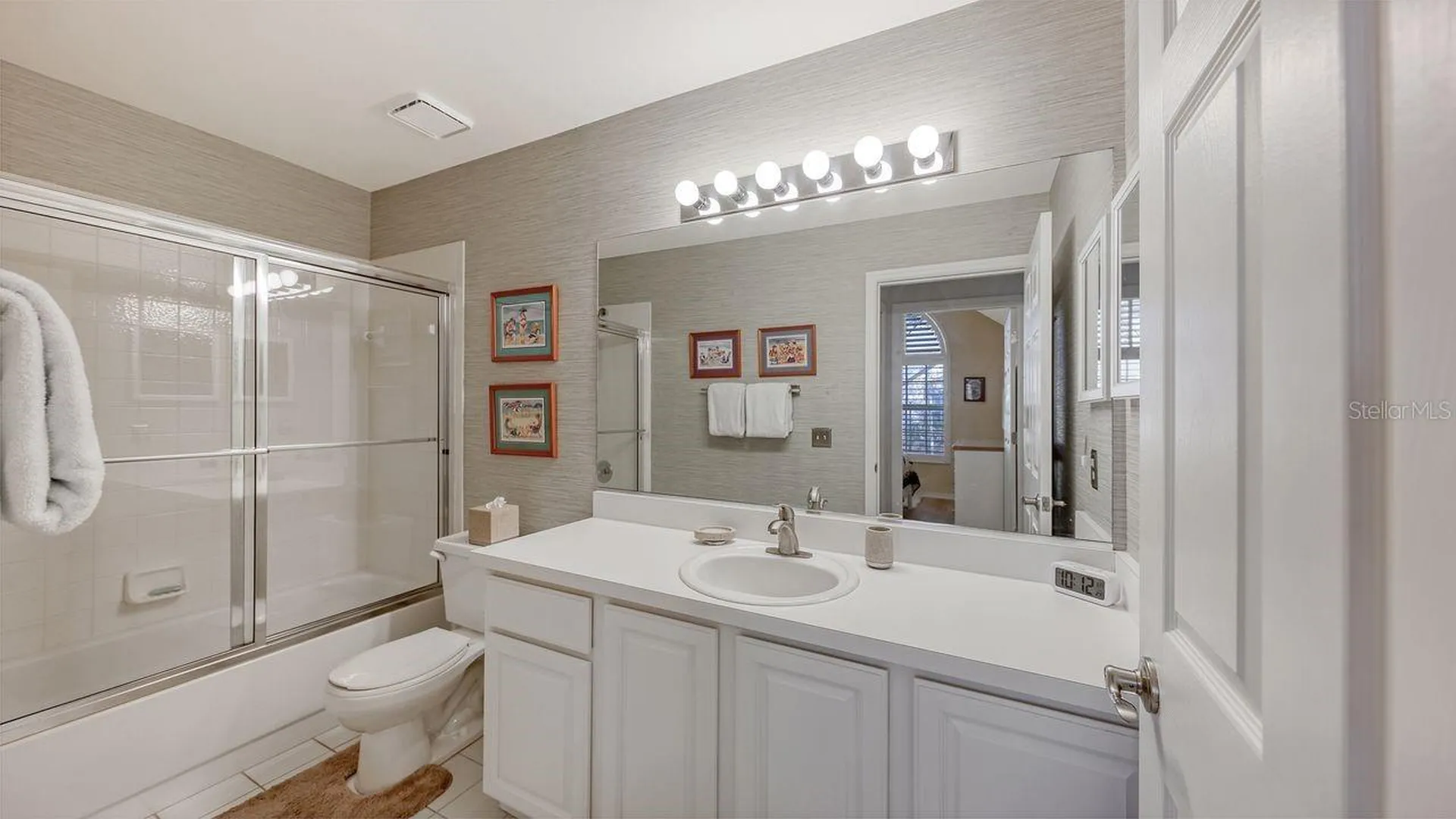 4507 Whirlaway Drive Sarasota FL 34233