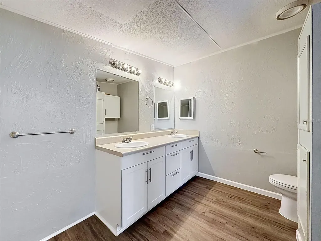 15936 Archer Street & 9718 Denton Avenue Hudson FL 34667