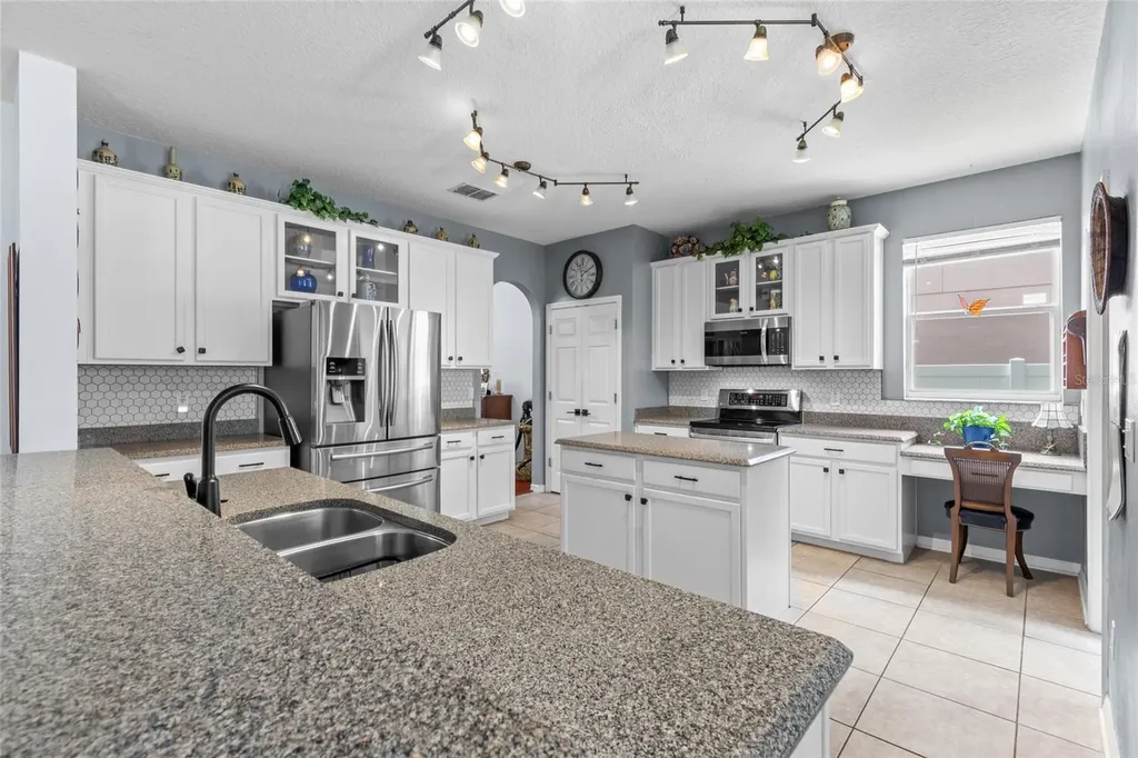 2190 Laurel Blossom Circle Ocoee FL 34761