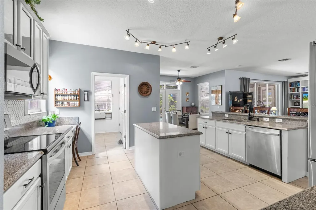2190 Laurel Blossom Circle Ocoee FL 34761
