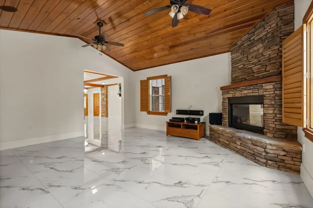27012 Grand Oak Lane Tavares FL 32778