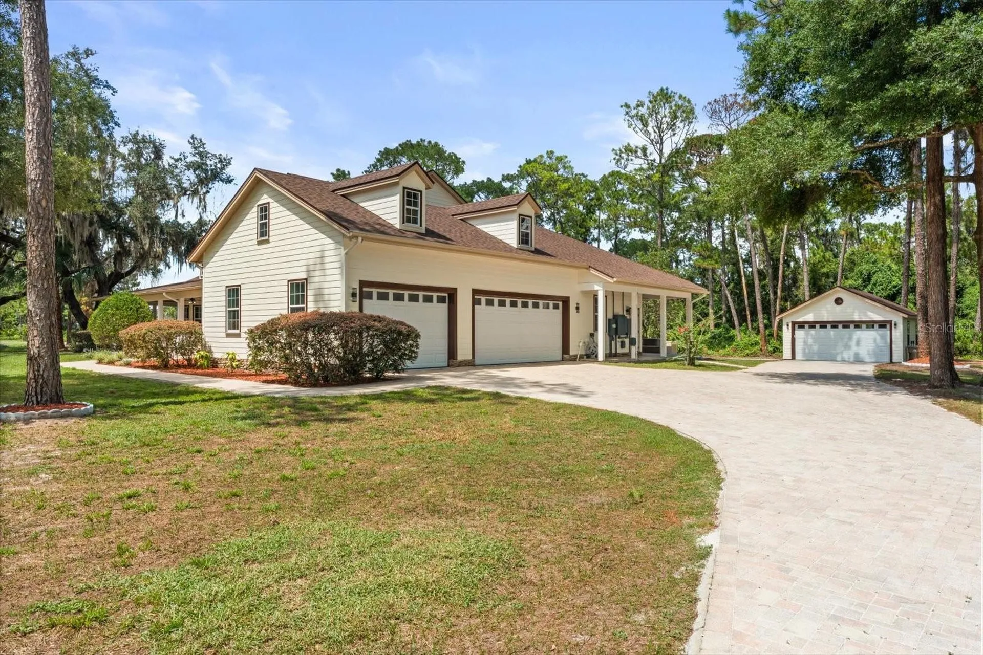 27012 Grand Oak Lane Tavares FL 32778