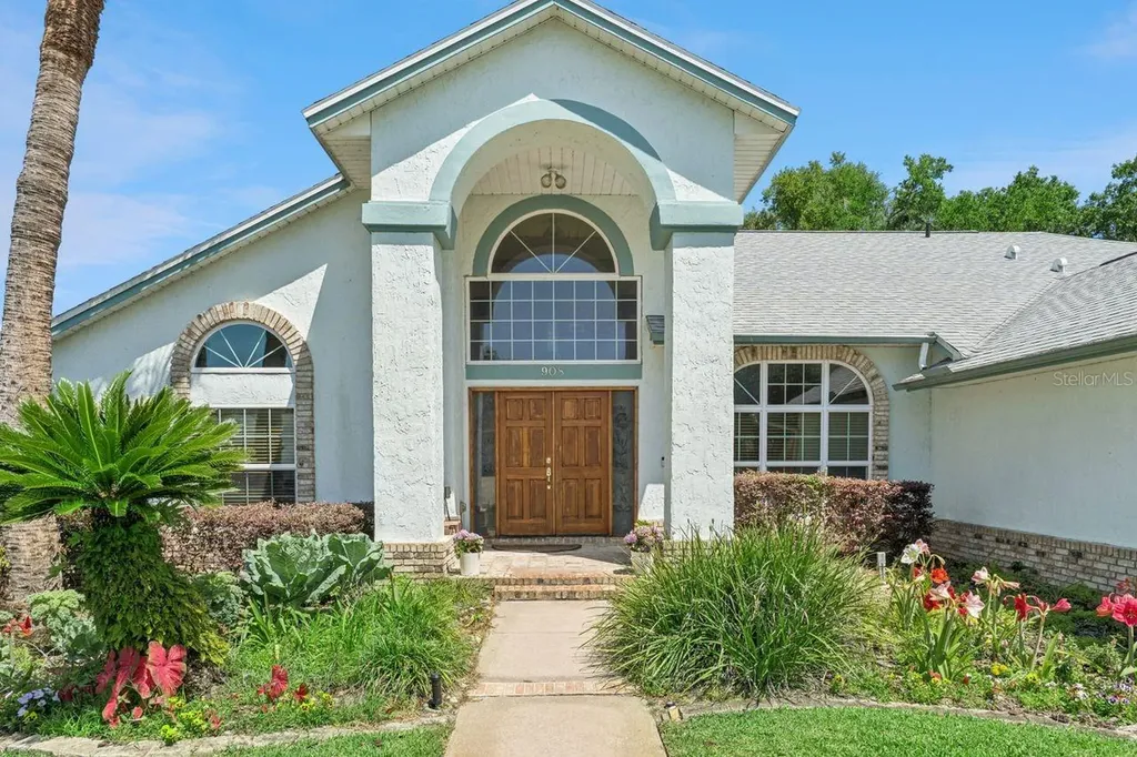 908 Almond Tree Circle Orlando FL 32835