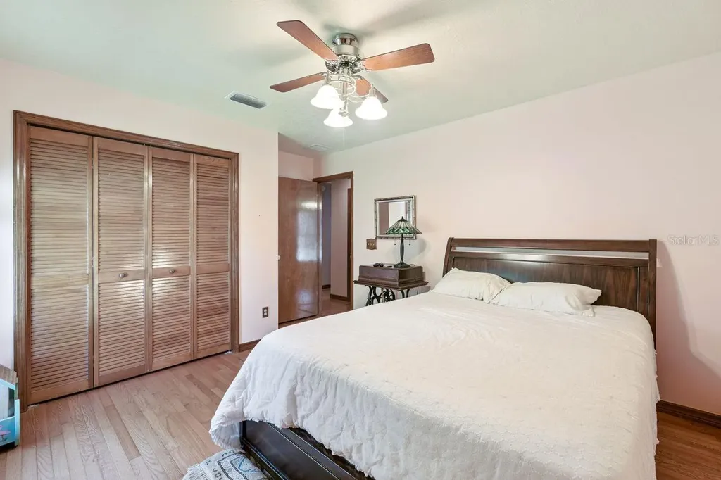 908 Almond Tree Circle Orlando FL 32835