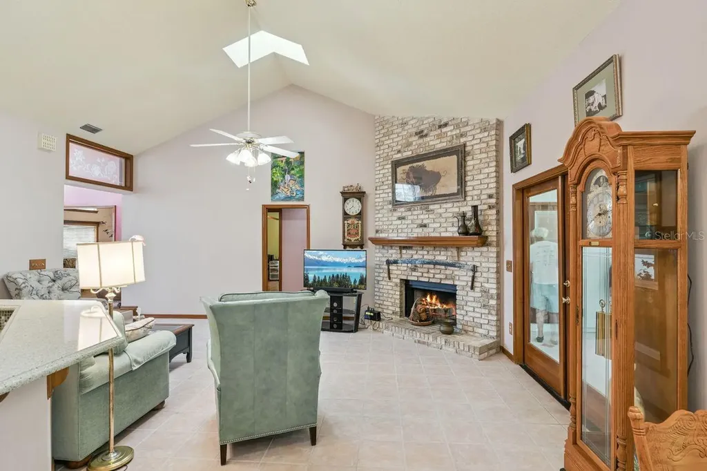 908 Almond Tree Circle Orlando FL 32835