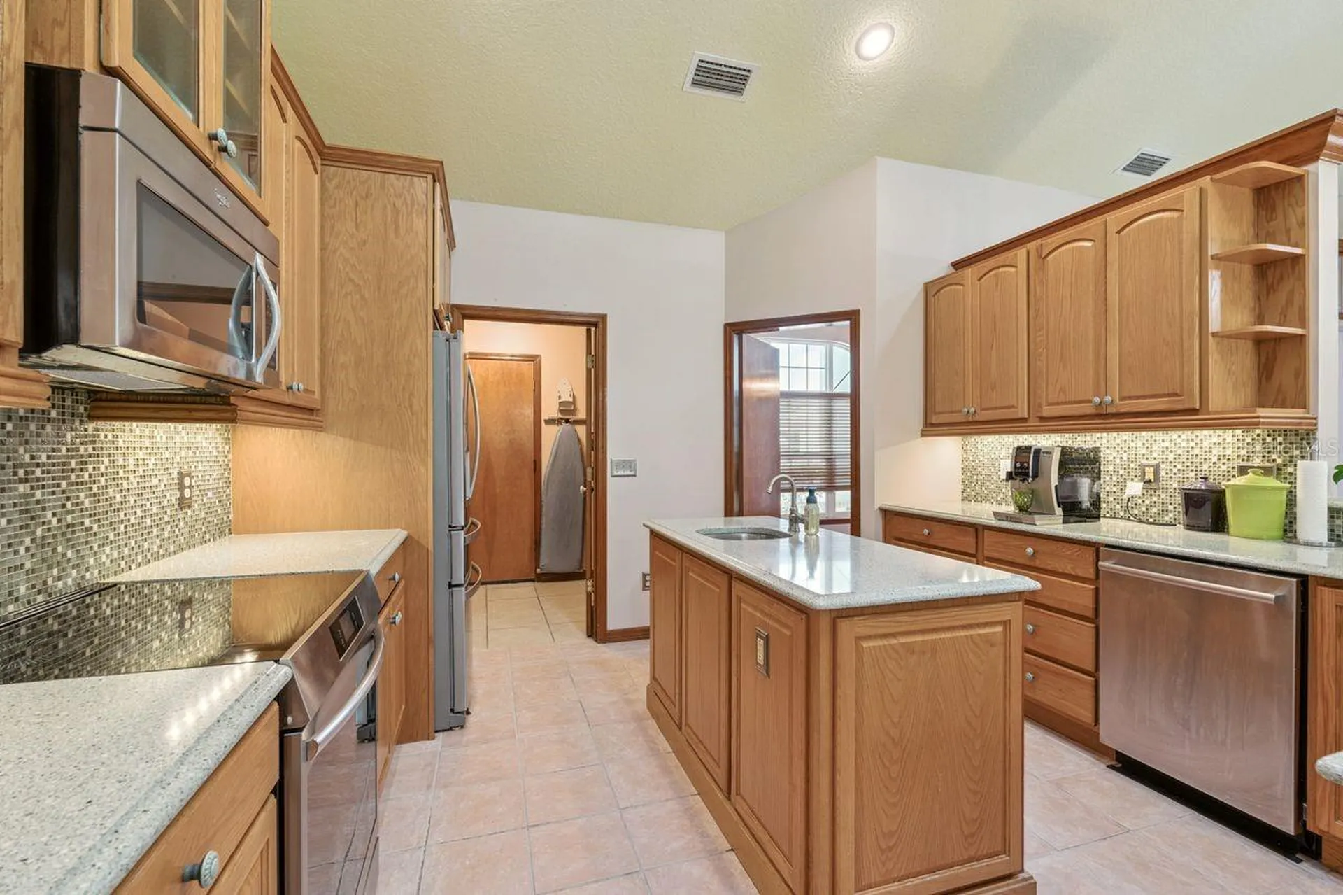 908 Almond Tree Circle Orlando FL 32835