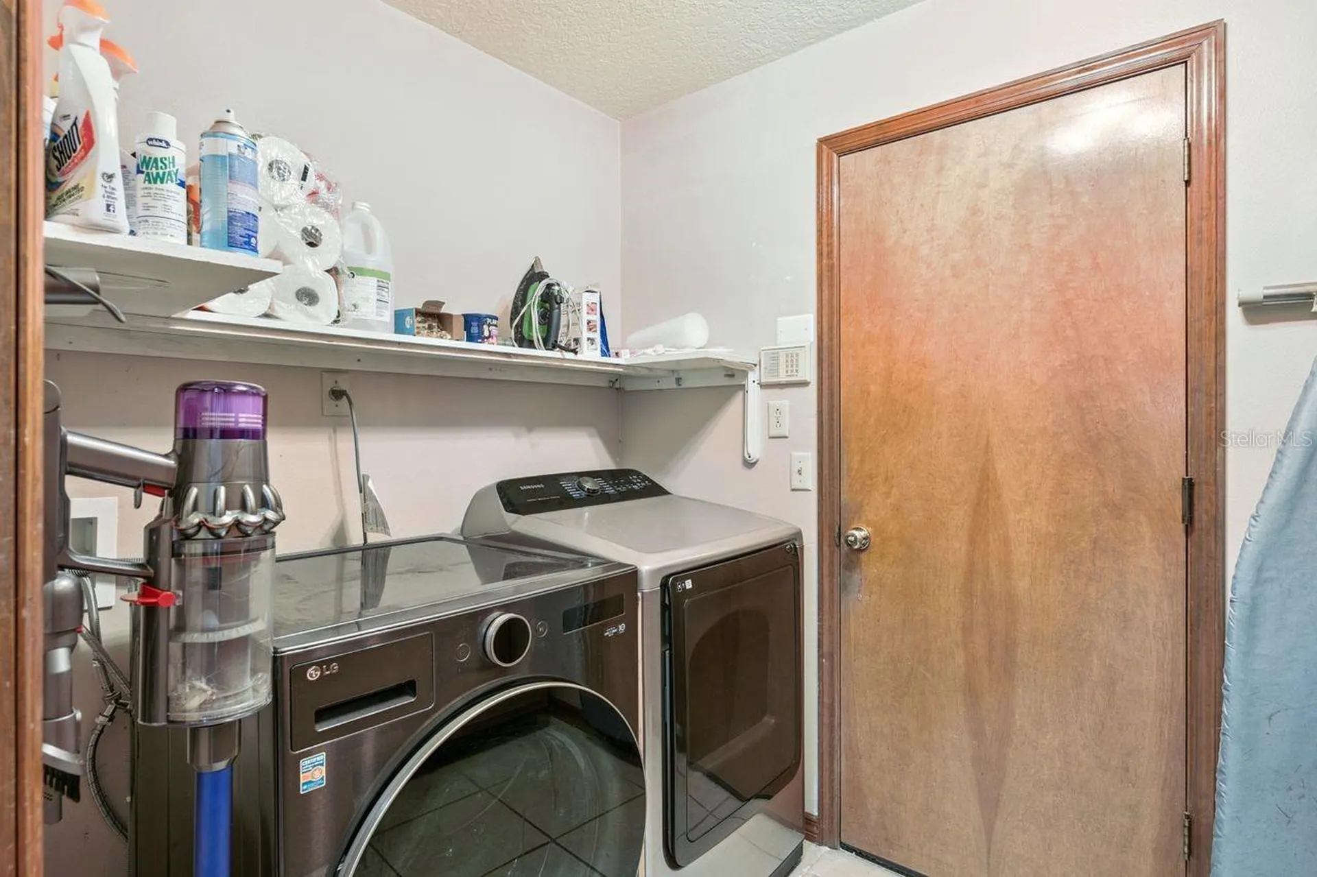 908 Almond Tree Circle Orlando FL 32835