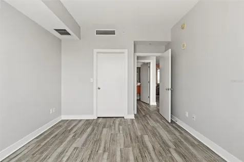 1208 E Kennedy Boulevard Tampa FL 33602