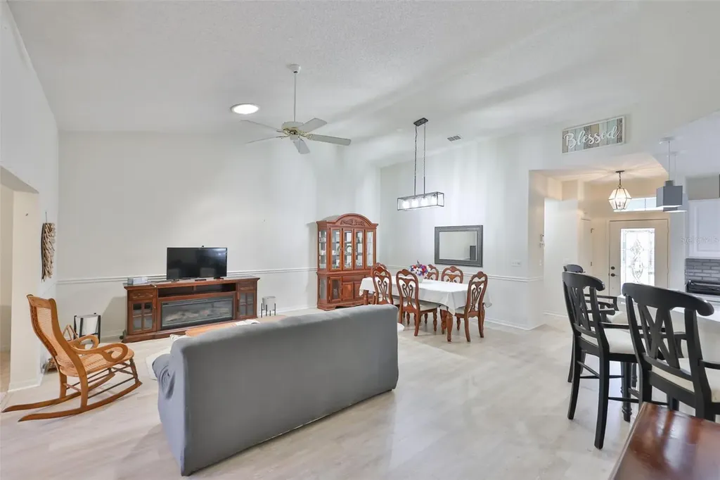 827 Mccallister Avenue Sun City Center FL 33573