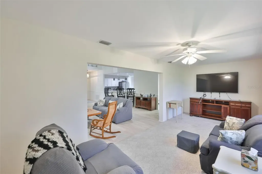 827 Mccallister Avenue Sun City Center FL 33573