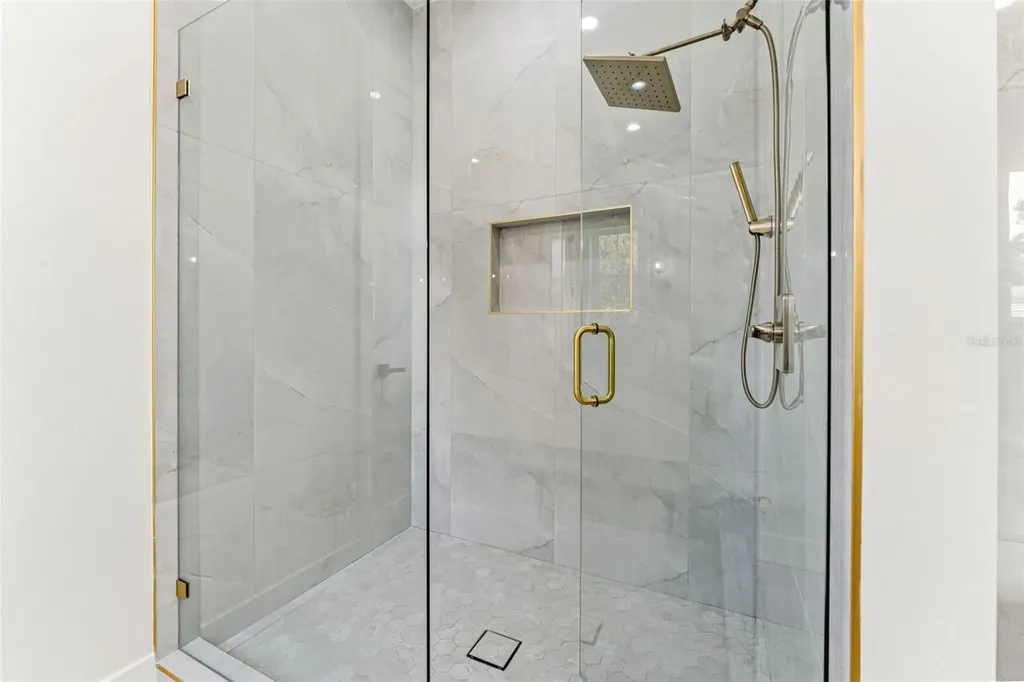 10198 Hodson Place Seminole FL 33776