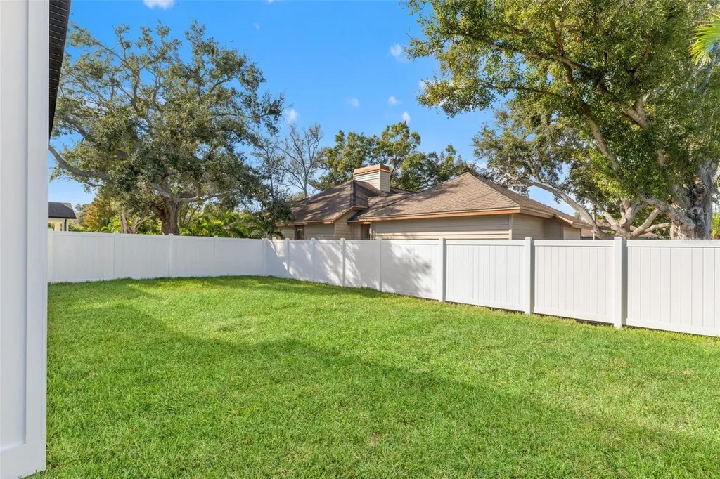 10198 Hodson Place Seminole FL 33776