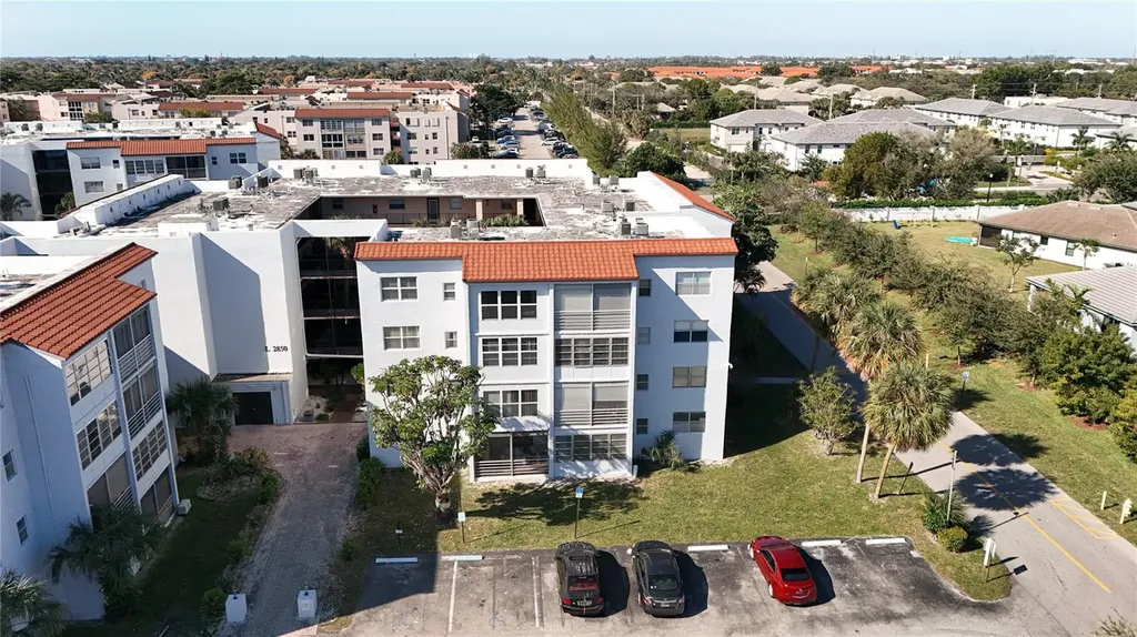 2850 Somerset Drive Lauderdale Lakes FL 33311