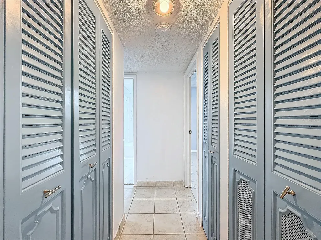 2850 Somerset Drive Lauderdale Lakes FL 33311