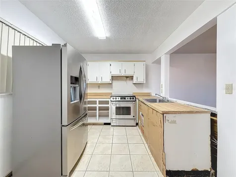 2850 Somerset Drive Lauderdale Lakes FL 33311